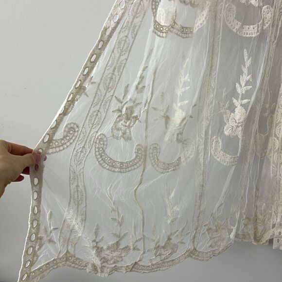 Amber Skies Bohemian style sleeveless long vest beachwear embroidered cream - Picture 5 of 9